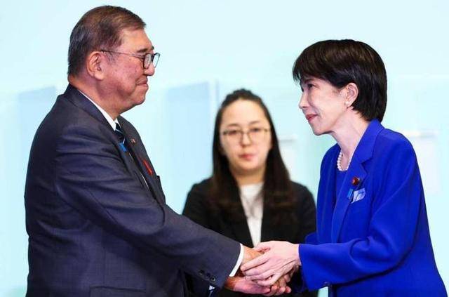 上千人围堵日本首相官邸,石破茂为高市早苗找补:她只是过过嘴瘾