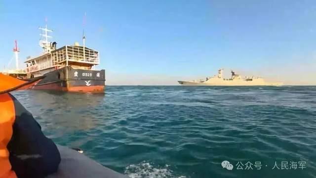 情況危急，請求軍艦援助！船員受傷急需救助