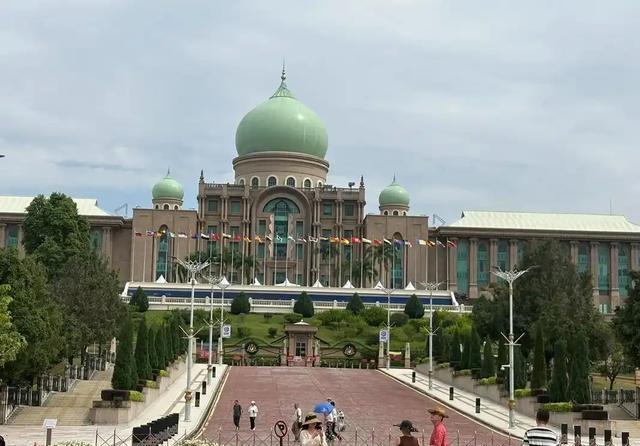 东南亚的这轮暴雨为何这么“凶”?三百年一遇的暴击