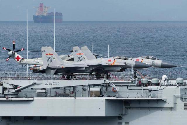 日本炒作殲-15對日F-15“雷達(dá)照射” 日方緊急召開記者會