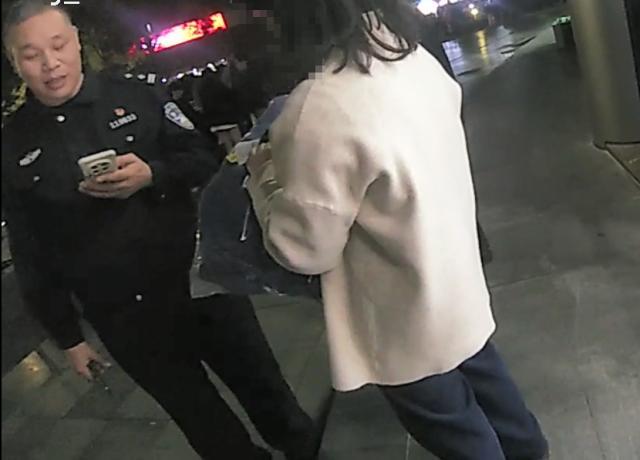 在二手平臺(tái)買到自己剛被偷的衣服 機(jī)智尋回失物