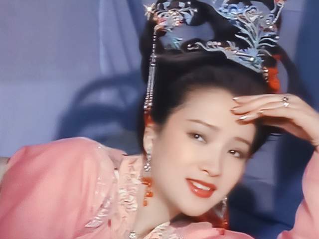 演員何晴去世 古典第一美人離世引發(fā)哀悼