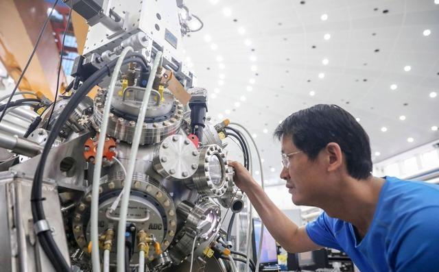 “神仙打架”被中国科学家终结 用原子画上句号