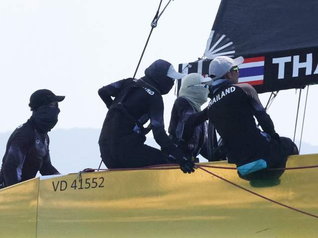 泰国王后素提达参加帆船比赛夺冠 传奇故事诞生