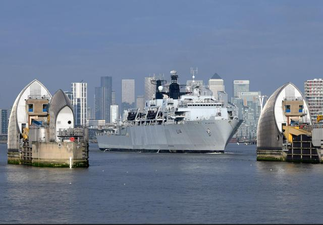 英国为何“贱卖”两艘海军军舰 财政困境下的无奈选择
