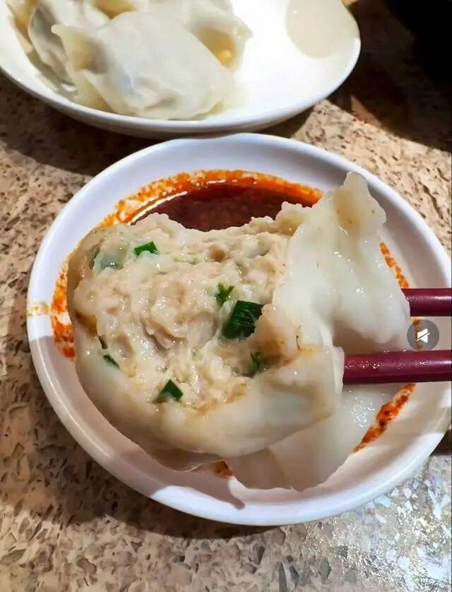 北京一饺子馆排队15000多桌 冬至饺子热潮引发长时间排队