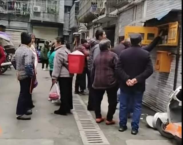 自来水管误接燃气管道致小区燃气中断