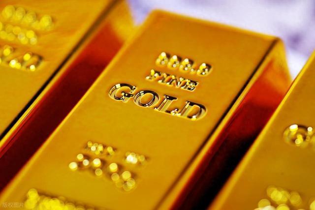 金价癫了 创历史新高突破4500美元