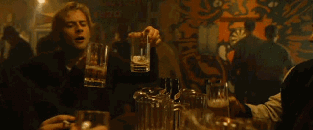 服用这些药物时千万不要饮酒 头孢不就酒，健康记心头