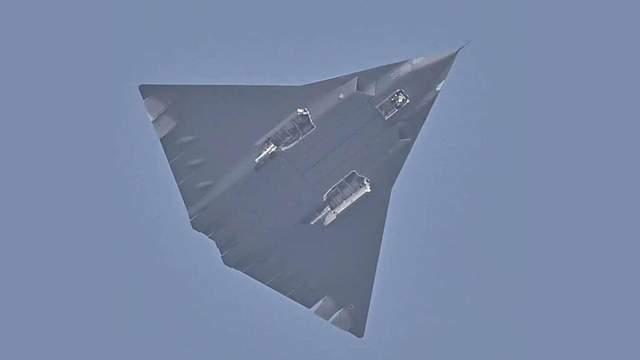 疑似第3架歼-36原型机首飞意味什么 六代机研发加速