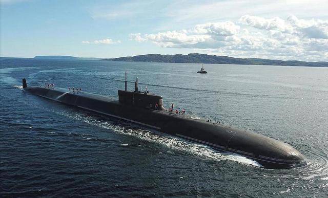 朝鲜战略导弹核潜艇为何围壳巨大 独特设计引发热议