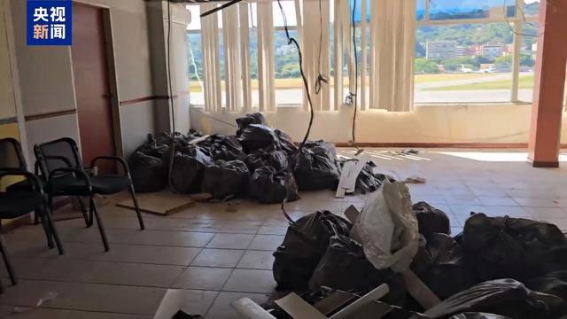 委空军基地遭袭导弹碎片四散 防空导弹被毁办公楼受损