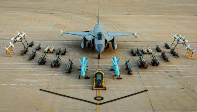 曝巴基斯坦考虑用枭龙战机抵沙特贷款 债务换能力