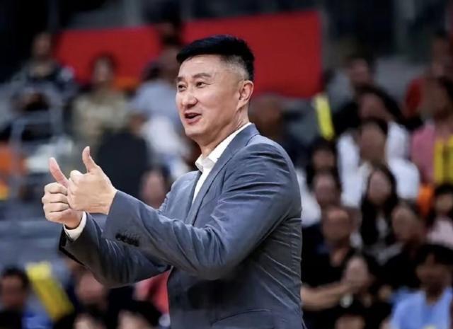 杜锋：沈阳很冷但球迷非常热情，防守专注度高