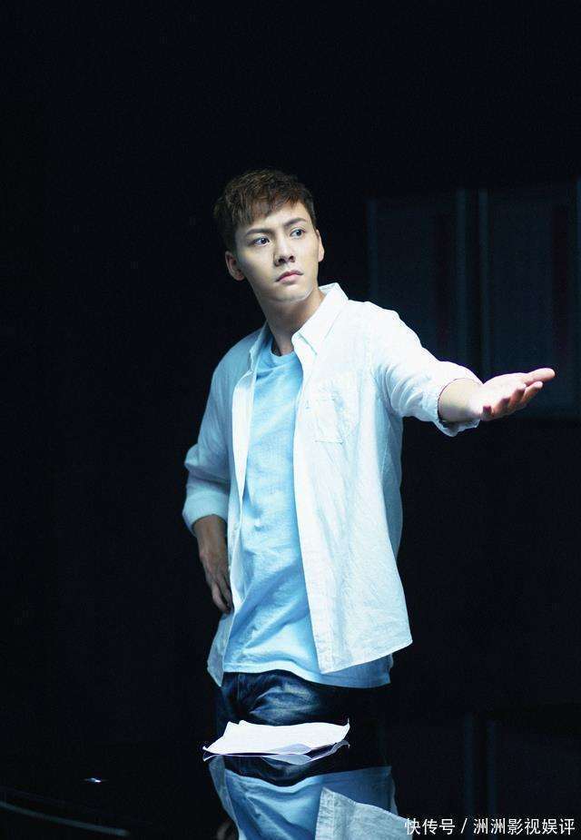 陈伟霆很帅但衣服穿不明白 浅衣战神引爆舞台