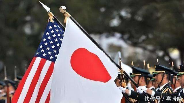 中国海警舰艇编队在我钓鱼岛领海巡航 捍卫主权与正义