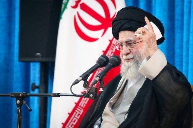 特朗普自封“委内瑞拉代总统”！还要袭击伊朗？中国亮剑不许生乱 全球规则博弈升级