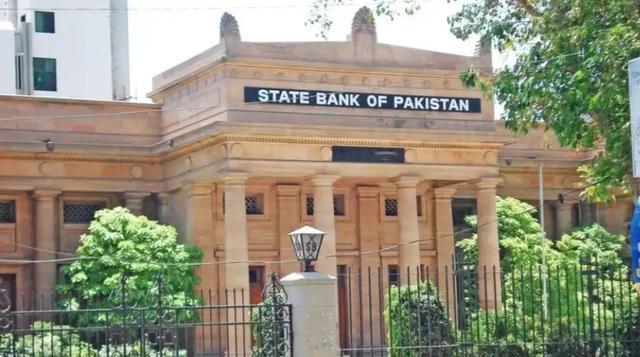 如何看待“枭龙”战机被抢购 舆论与现实的交织