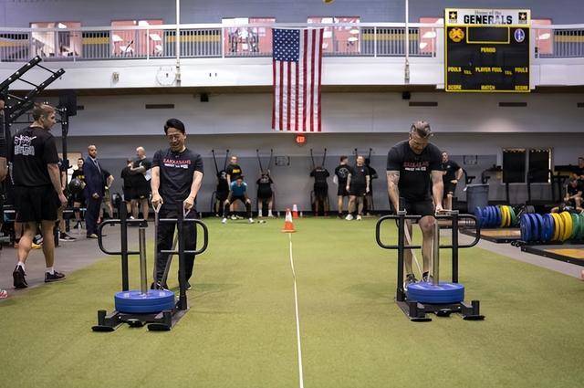 评论员：美日防长会晤日本又被敲打 小泉进次郎的野心与美国的支持