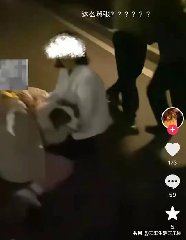 男子携犬不拴绳伤人被行拘 嚣张行径引发公愤
