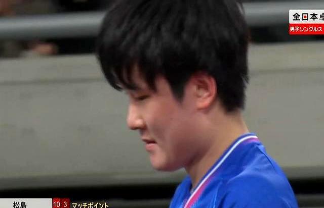 张本智和尴尬了!3比4遭松岛辉空逆转,对手使用王楚钦同款发球 新年目标受挫