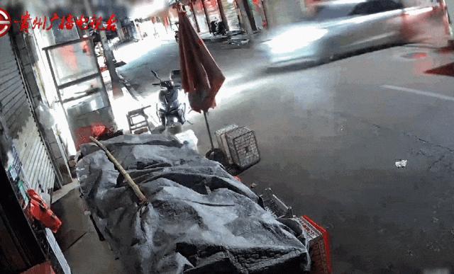 男子醉驾撞餐馆车内3人骨折 酒后驾车酿悲剧