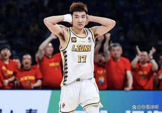 孙铭徽回家乡比赛遭安保怒骂 家人被殃及他愤而理论 温情对决变争议闹剧