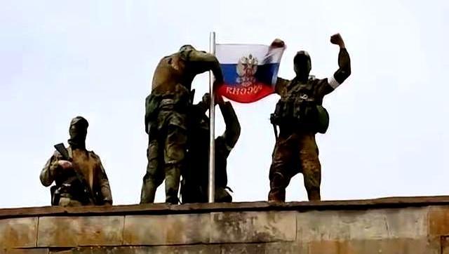 大V：泽连斯基恐进退两难 政治博弈中的选择难题