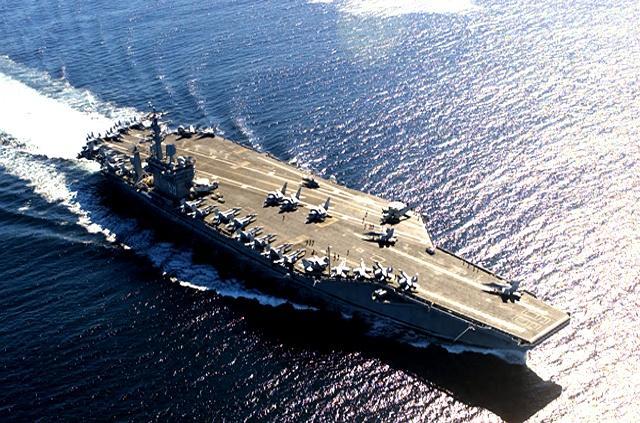 美国尼米兹号航母退役途中被迫加班 海上传奇谢幕