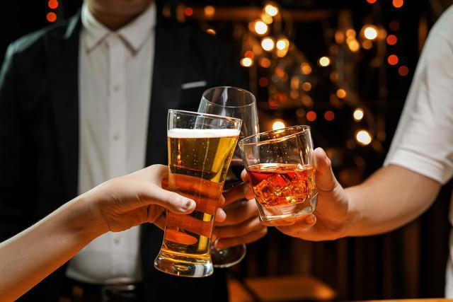 KTV女员工酒后死亡家属起诉共饮人