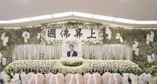 78岁老人离世天空群鹤盘旋半小时 仙鹤送别温暖人心