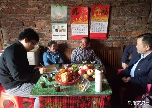苦练书法多年终于有回报了 梦想绽放田野间