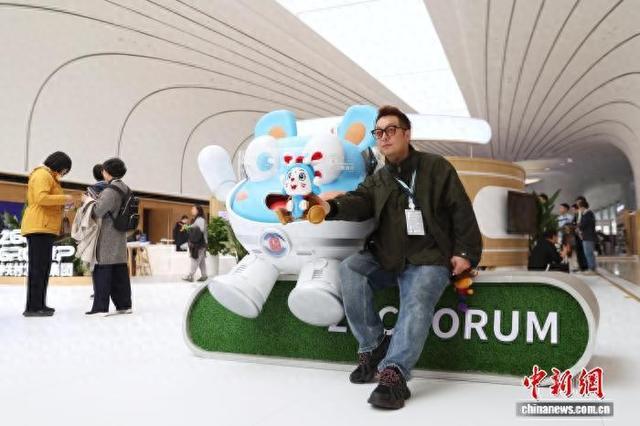 中关村论坛年会机器人浓度再创新高