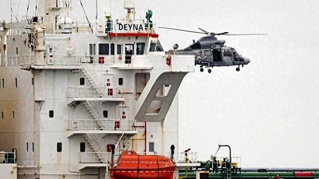 英国将拦截途经其水域“影子舰队”船只 切断战争资金链