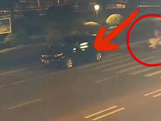 警方回应开门杀撞人车主逃逸 肇事司机已赔偿并受罚