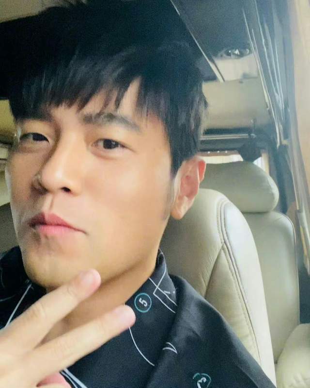 周杰伦《那天下雨了》回应《晴天》 情怀杀太狠