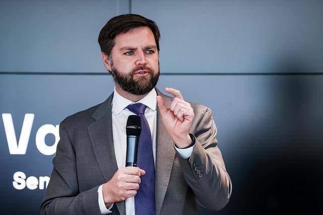 万斯称伊朗的第一版和平提案被扔进了垃圾桶 谈判背后的权力博弈