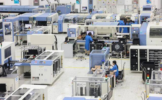 成都首家5000亿市值上市公司诞生 新易盛股价创历史新高