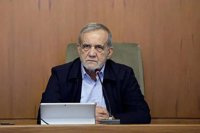 伊朗领导层集体发声否认 团结御敌粉碎谣言