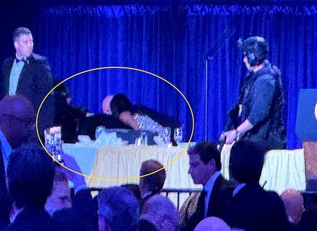 特朗普曾在记协晚宴被奥巴马羞辱 枪声再添尴尬