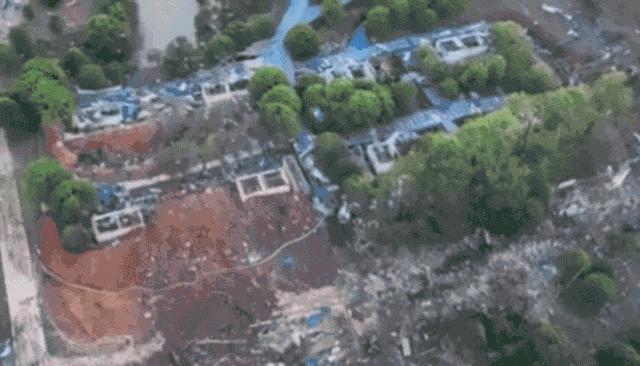 记者探访浏阳烟花厂爆炸事故现场 救援持续进行