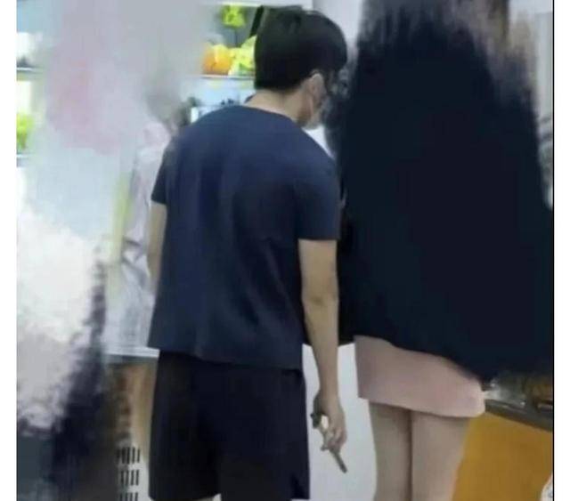 公示期届满，偷拍者顾某某还能当公务员吗？
