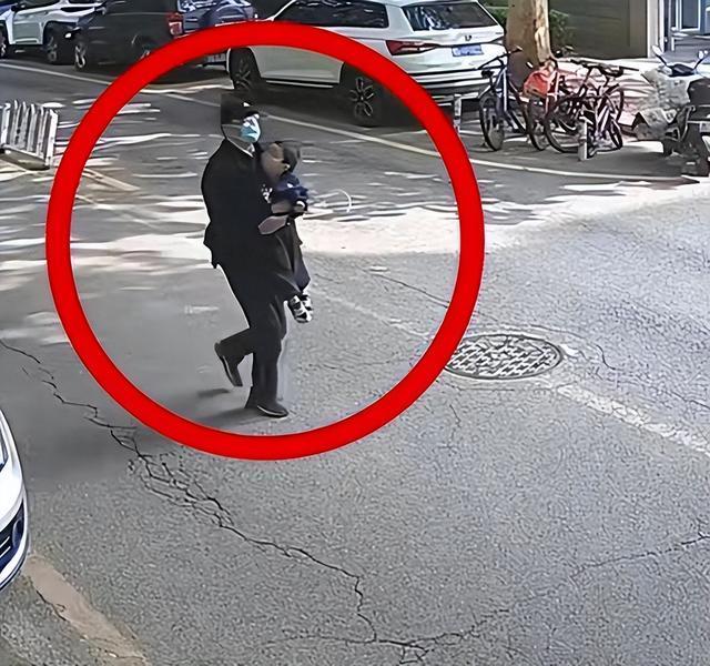 时隔205天，清华女博士见到被抢孩子 漫长等待终相见