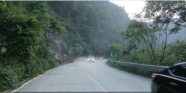湖南全力應(yīng)對強降雨公路災(zāi)毀