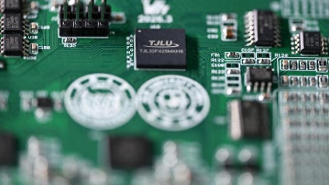 上海：国内首款滚动优化芯片发布