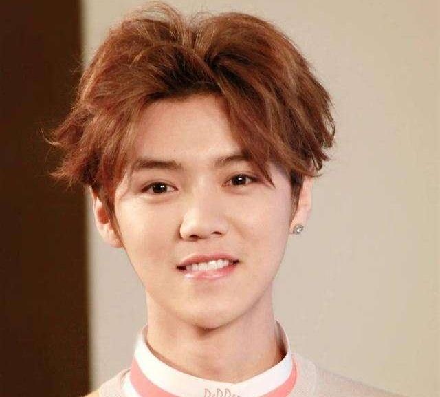 不被爱的时候你是鹿晗也得被打码 明星光环下的脆弱真相