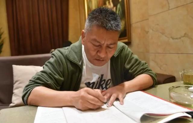 59岁第30次冲锋：梁实终于放下了川大 本科是基本要求