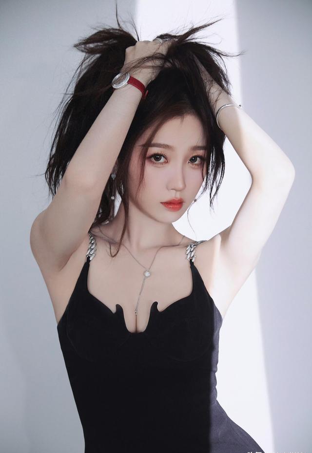虞书欣身材状态