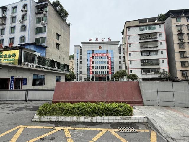 查假五粮液扣了真茅台三年后剩空瓶 跨省执法引发争议