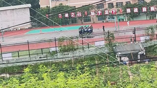 戒网瘾机构被调查期间仍在正常运行 强制带走学员引发争议